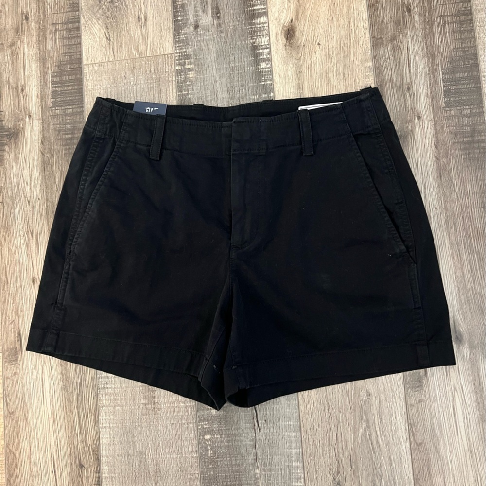GAP Black Women's 4” downtown khaki Shorts mid rise, stretch, 4” inseam s 4 NWT